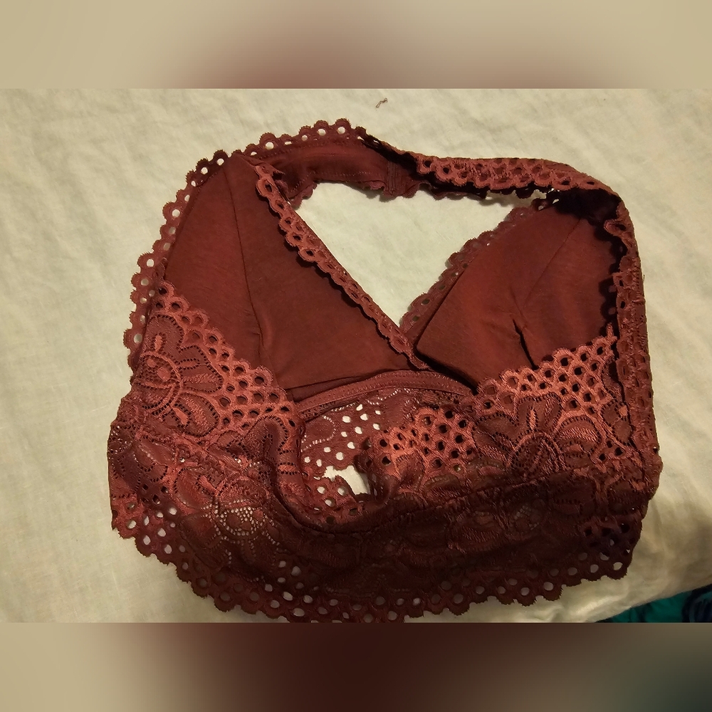 Aeropostale Mauve Lace Halter Bralette - Picture 3 of 4